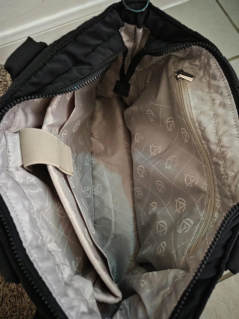 Black Women's Puffer Tote Bag with Detachable Strap